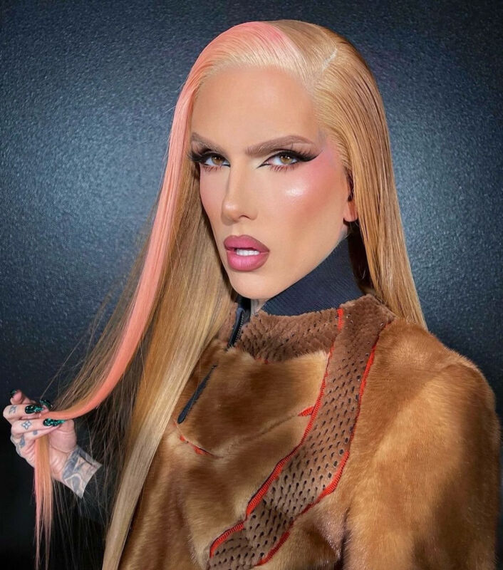 Jeffree-Star-started-in-the-music-industry